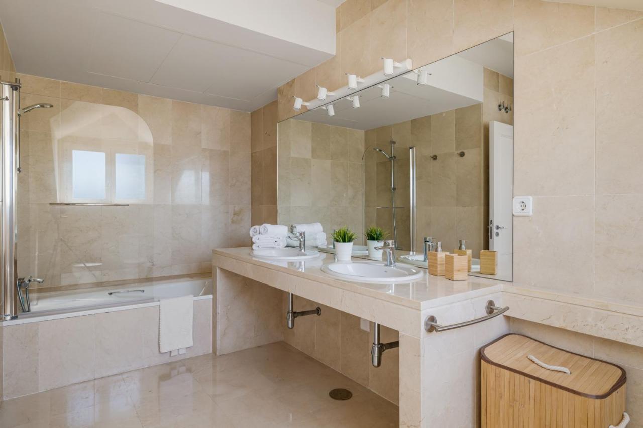 Luxury Penhouse, Sotogrande Marina - Located In An Exclusive Island Of The Marina 아파트 외부 사진
