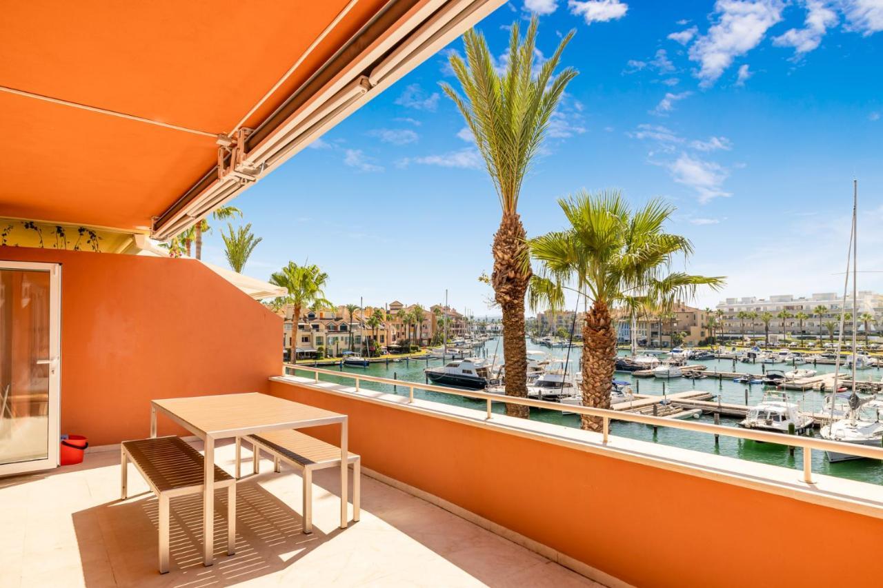 Luxury Penhouse, Sotogrande Marina - Located In An Exclusive Island Of The Marina 아파트 외부 사진